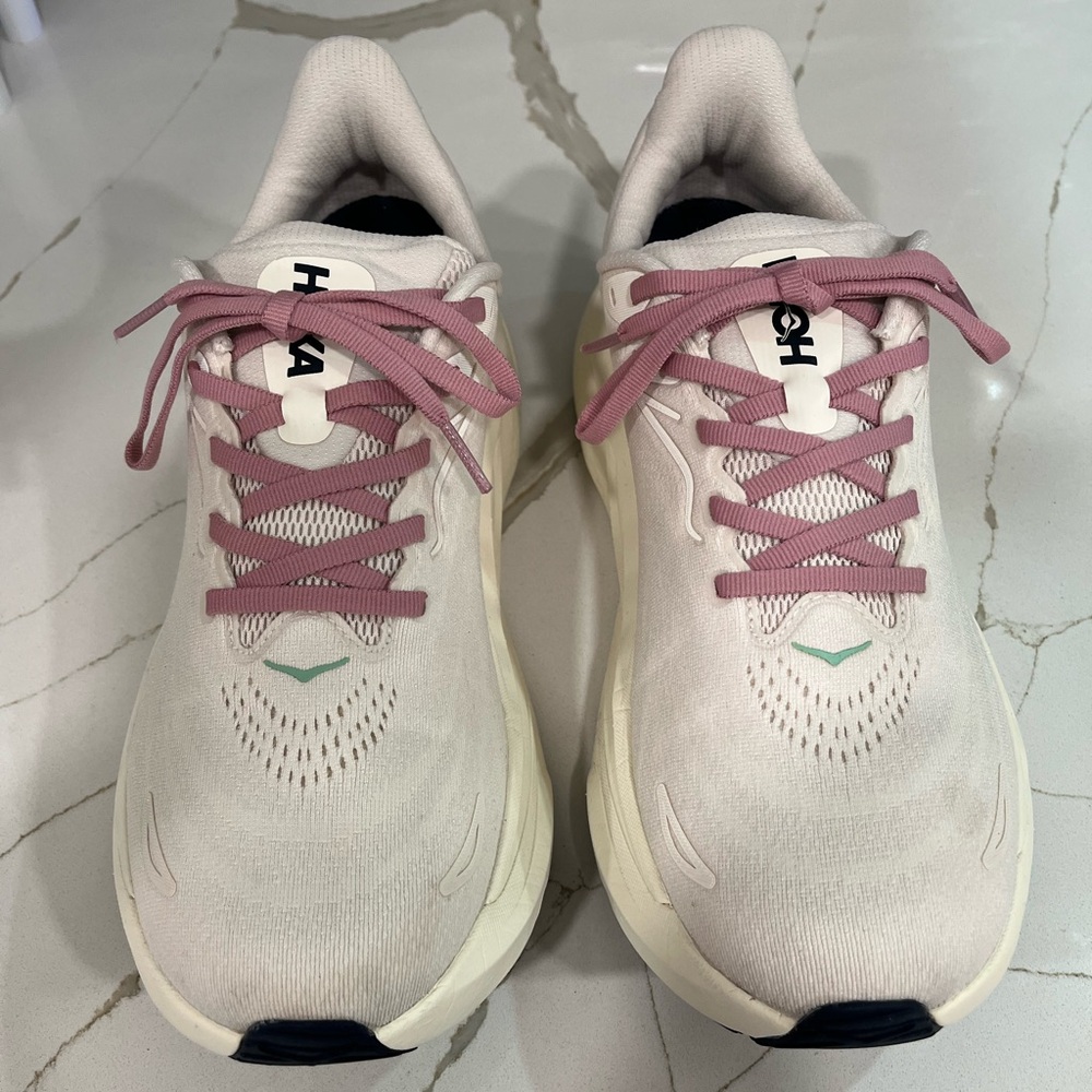 Hoka Arahi 8 WIDE Running Shoes Women’s Size 9.5D Color Rose Cream/Alabaster - Picture 5 of 10